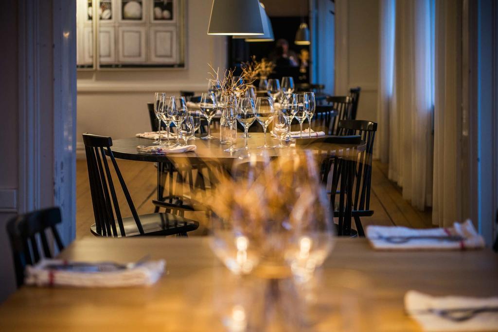 Moetesplats Borstahusen 3*